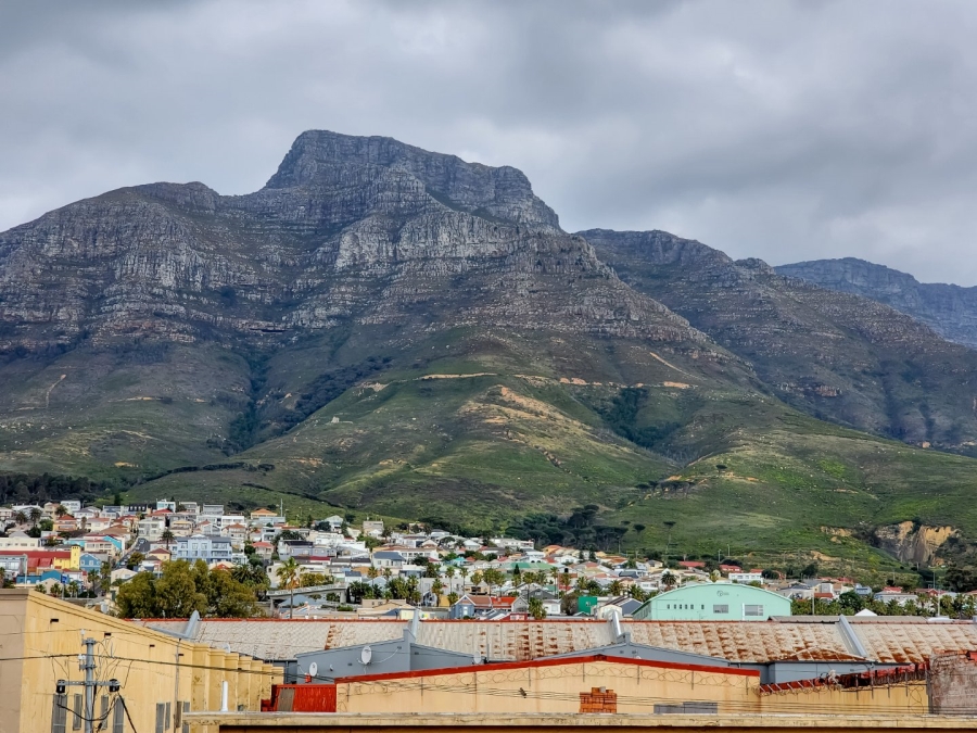 To Let 1 Bedroom Property for Rent in Woodstock Western Cape